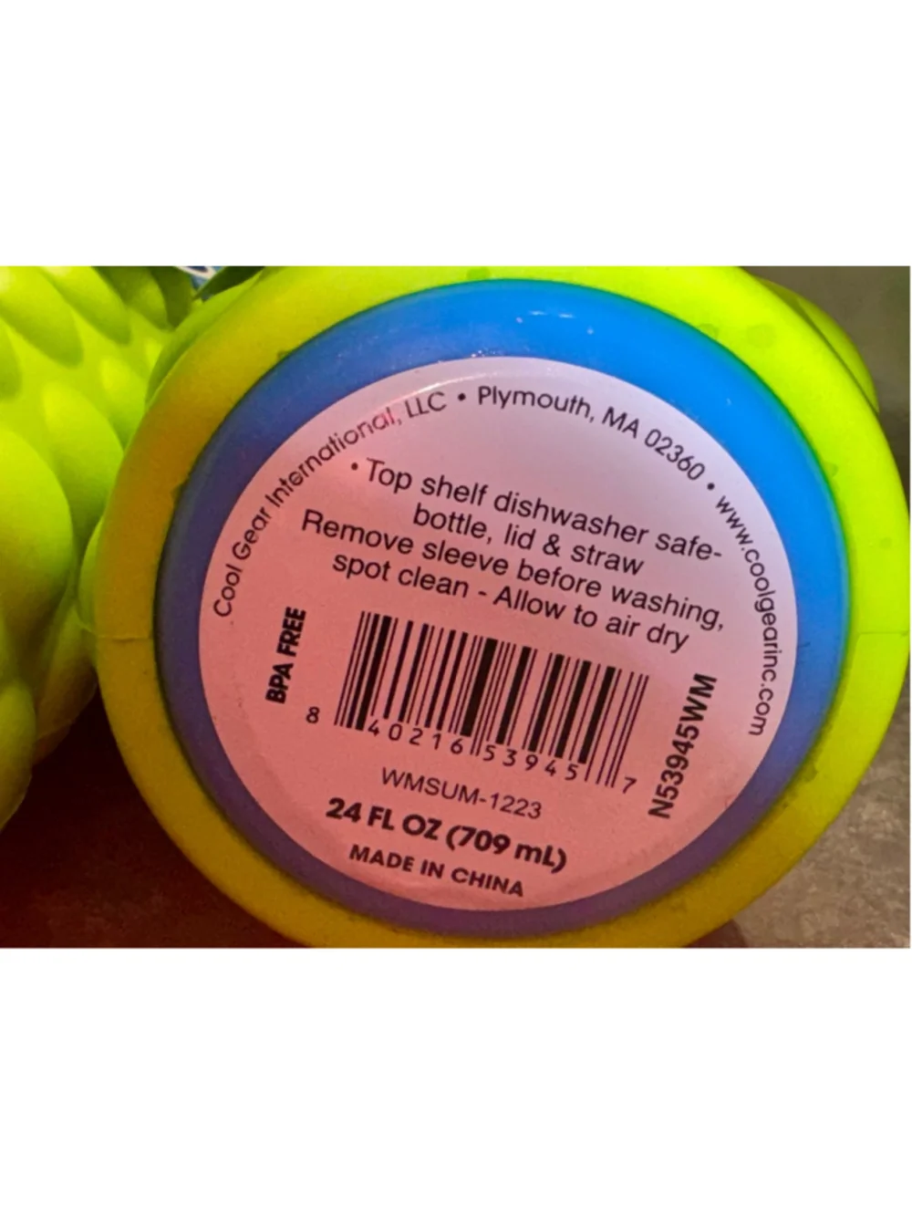 Coolgear GetAGrip Retro Brand New 24 fl. oz (15 posted) $14 Each Retail - Lime